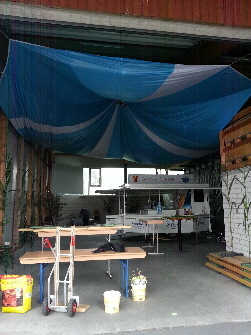 Fallschirm als Hallendecke