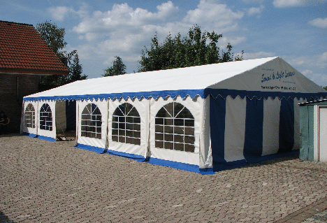 Zelt mit Seiteneingang